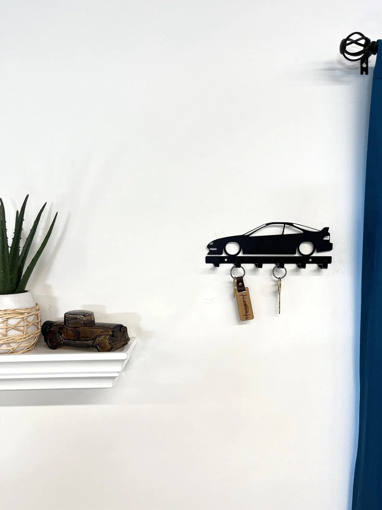 Integra DC Key holder | wall mounted key organizer| Metal key rack