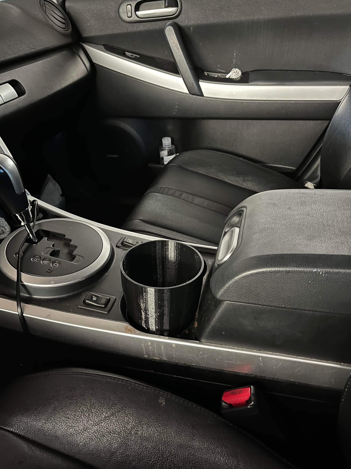 Vehicle cup holder adaptor